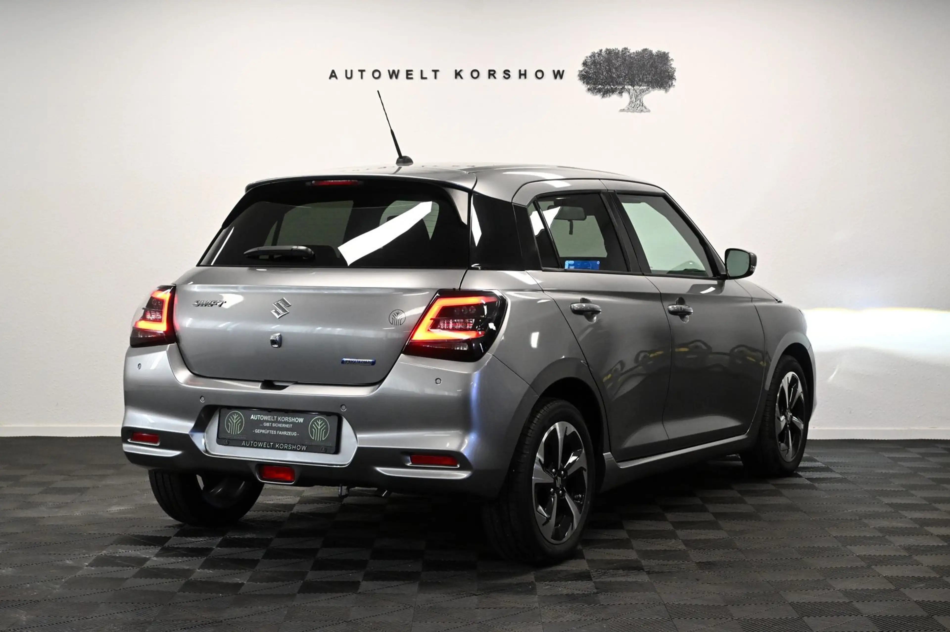 Suzuki Swift 1.2 Dualjet Hybrid *KAMERA*ACC*LED*KESSY — photo 9