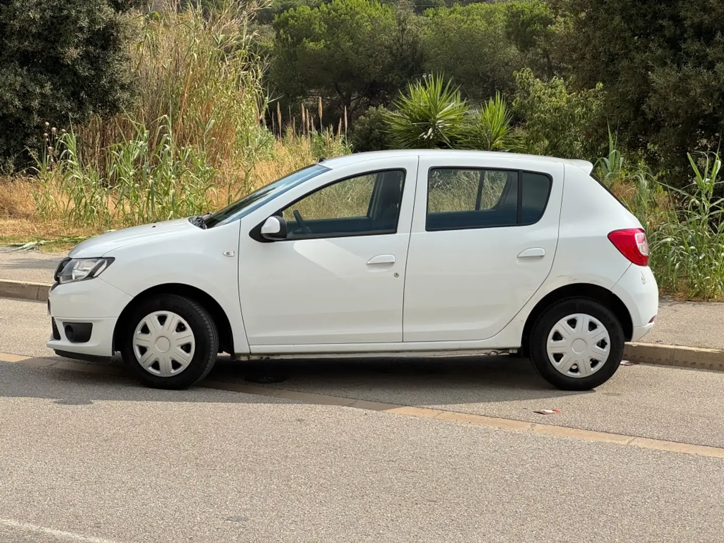 Dacia Sandero 1.5dCi Laureate 66kW Blanco - 2