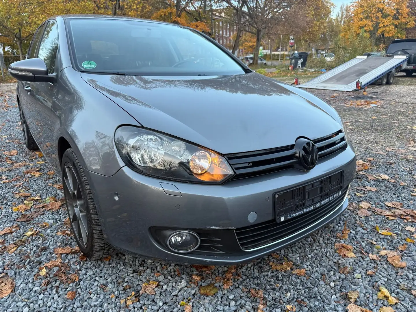 Volkswagen Golf VI Highline Grau - 1