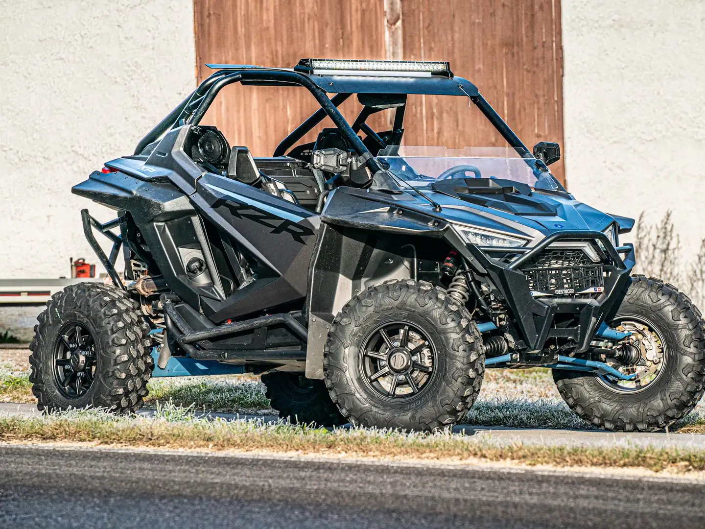 Polaris RZR Pro XP Gepäckboxen Überroll Trittbretter Subwoofer Gris - 1