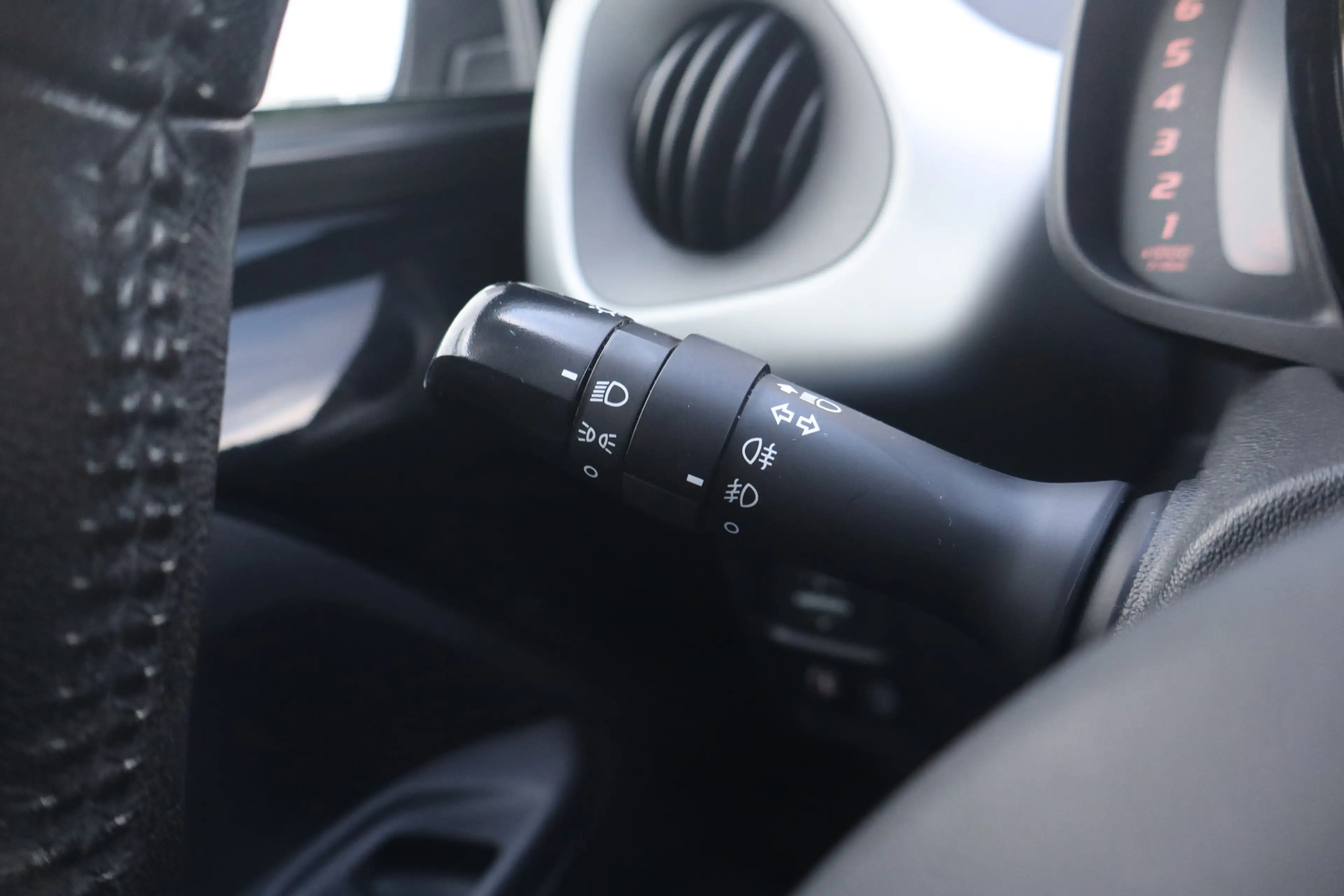 Toyota Aygo 1.0 VVT-i x-play - NL Auto!! Camera I Cruise I Air — photo 14