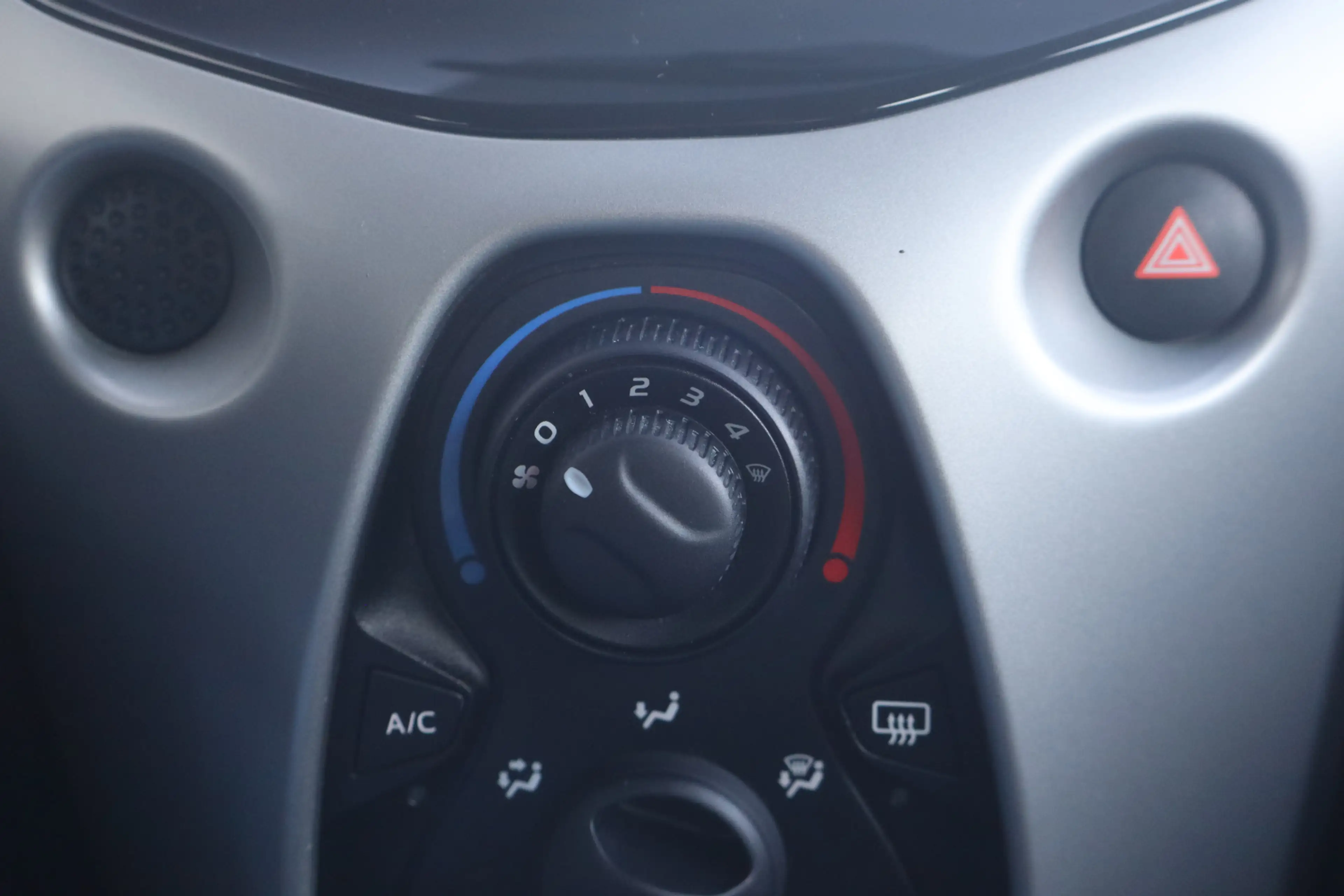 Toyota Aygo 1.0 VVT-i x-play - NL Auto!! Camera I Cruise I Air — photo 16