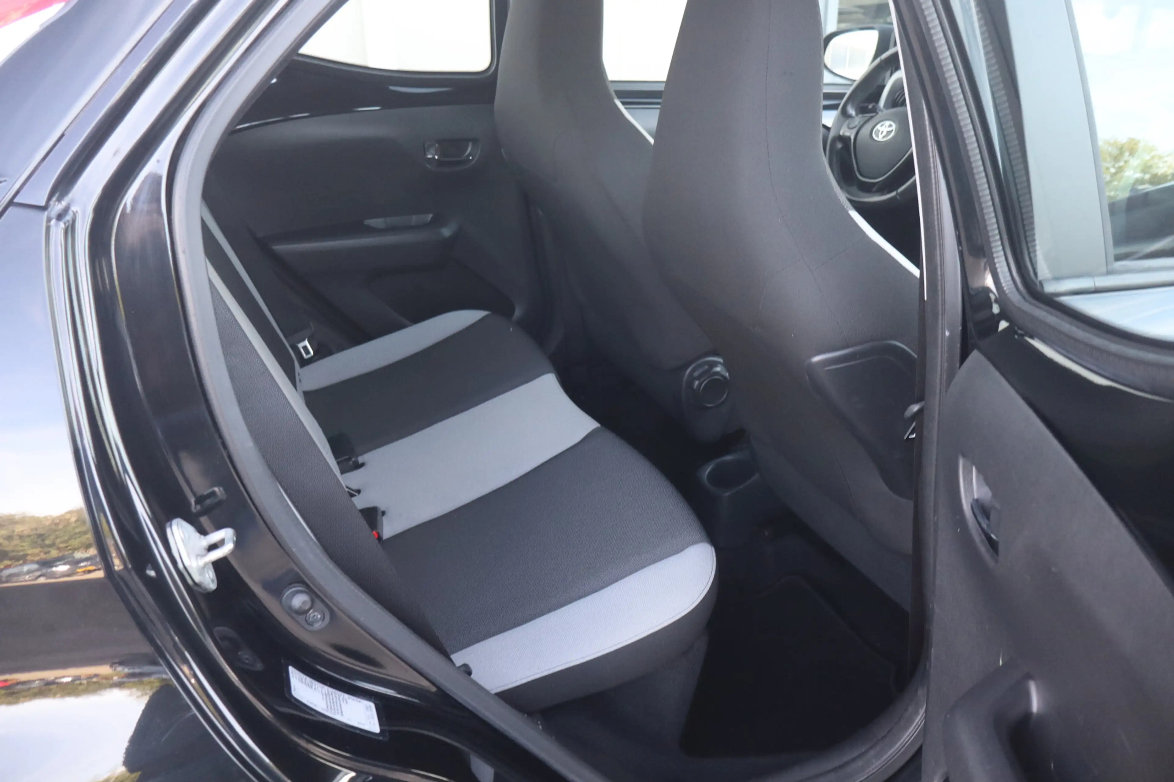 Toyota Aygo 1.0 VVT-i x-play - NL Auto!! Camera I Cruise I Air — photo 24