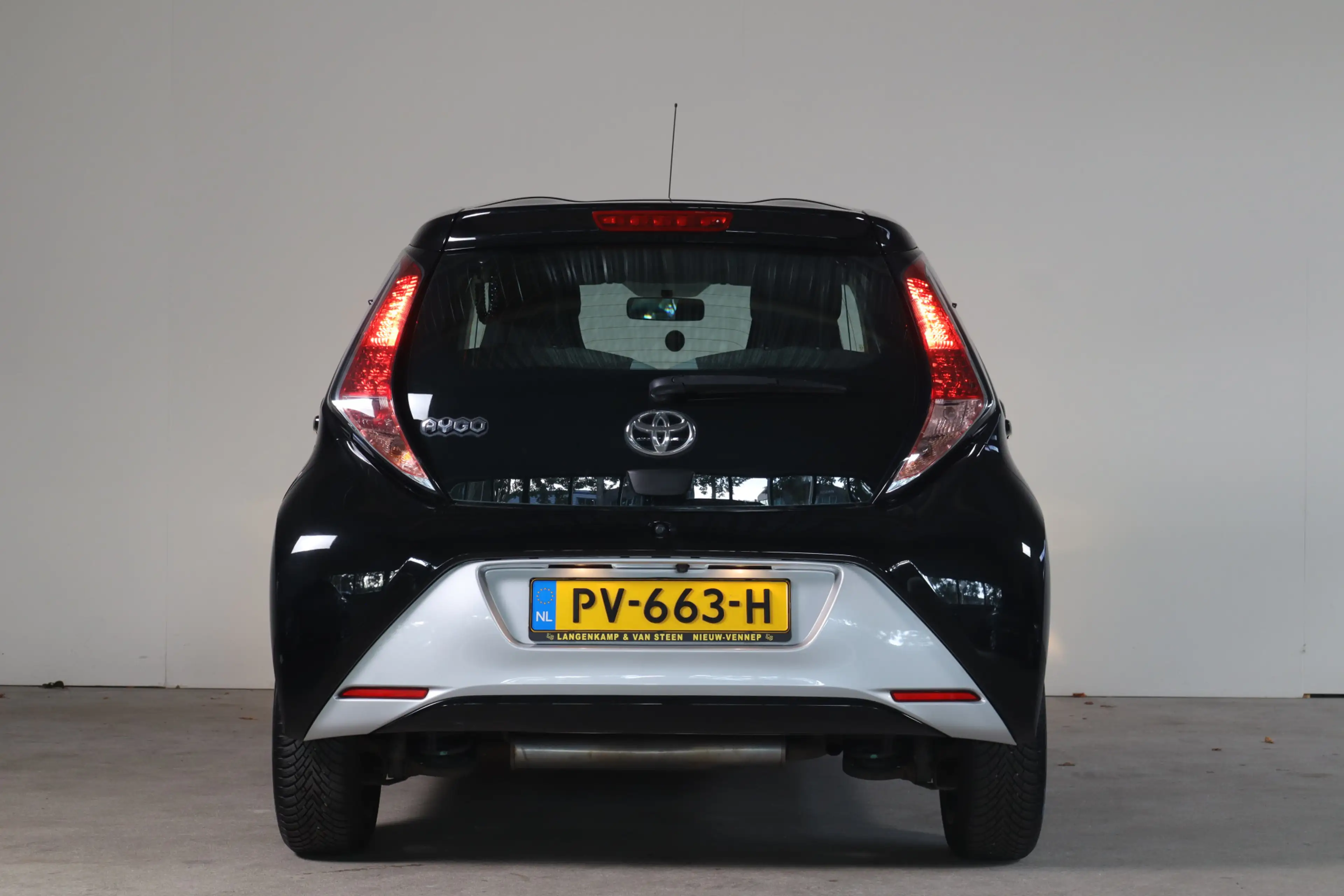 Toyota Aygo 1.0 VVT-i x-play - NL Auto!! Camera I Cruise I Air — photo 29