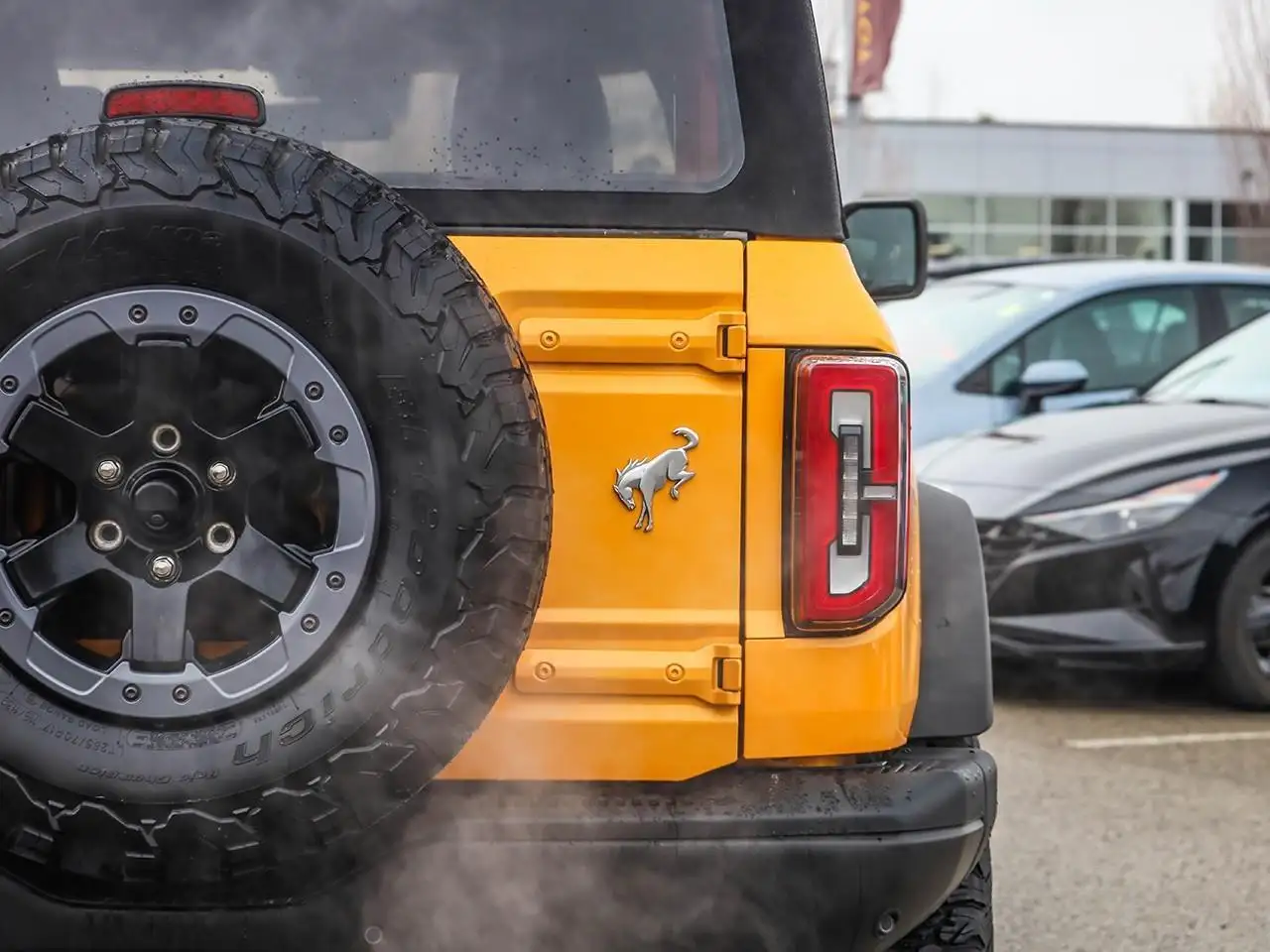 Ford Bronco photo Ford Bronco