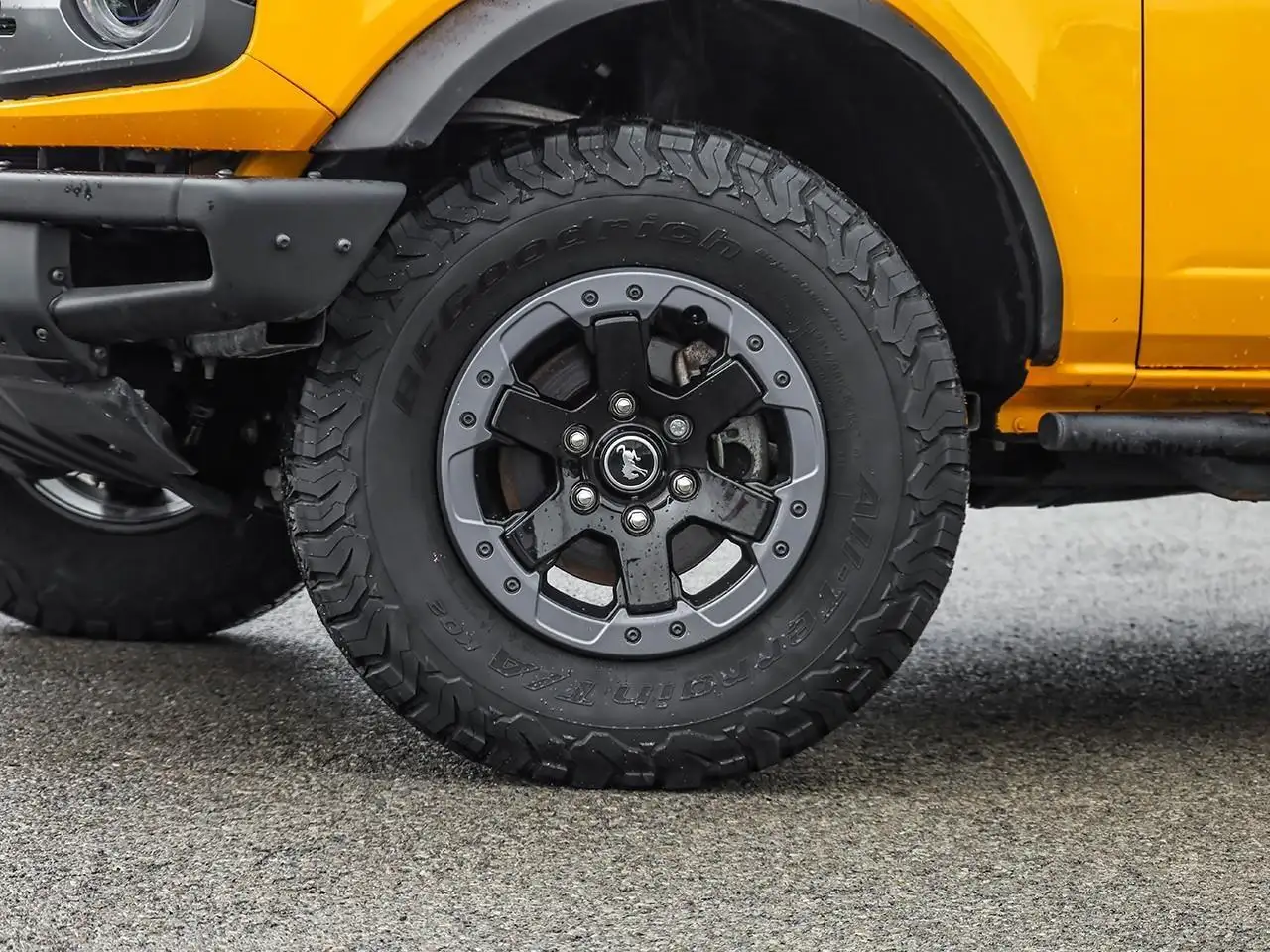 Ford Bronco photo Ford Bronco