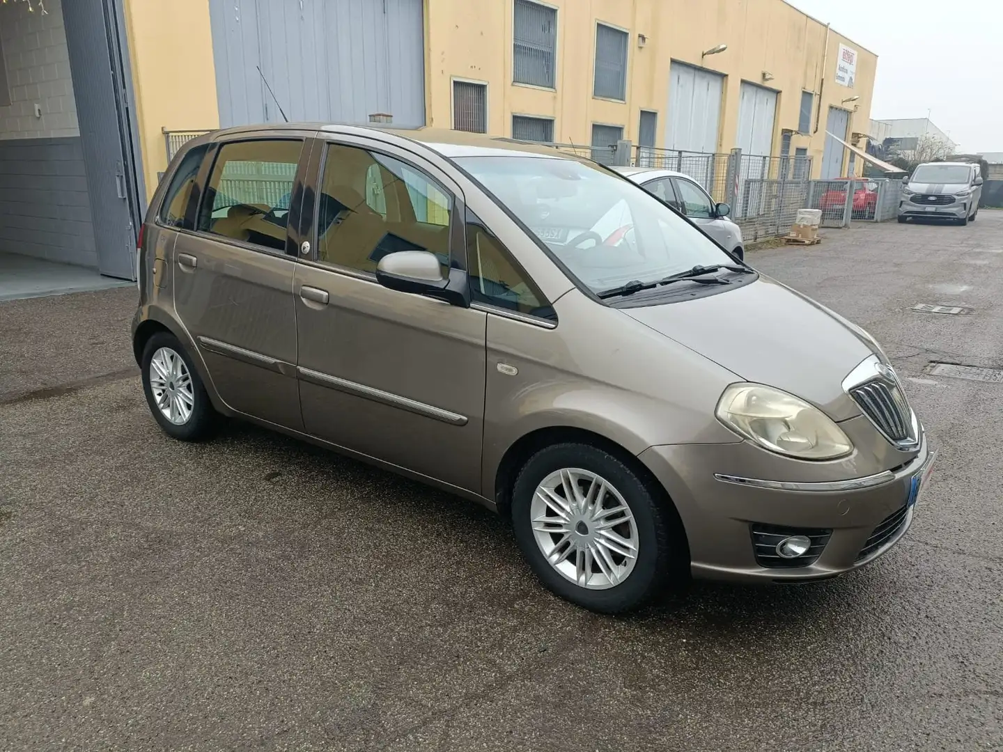 Lancia MUSA 1.4 77cv Oro ecochic Gpl Bronce - 2