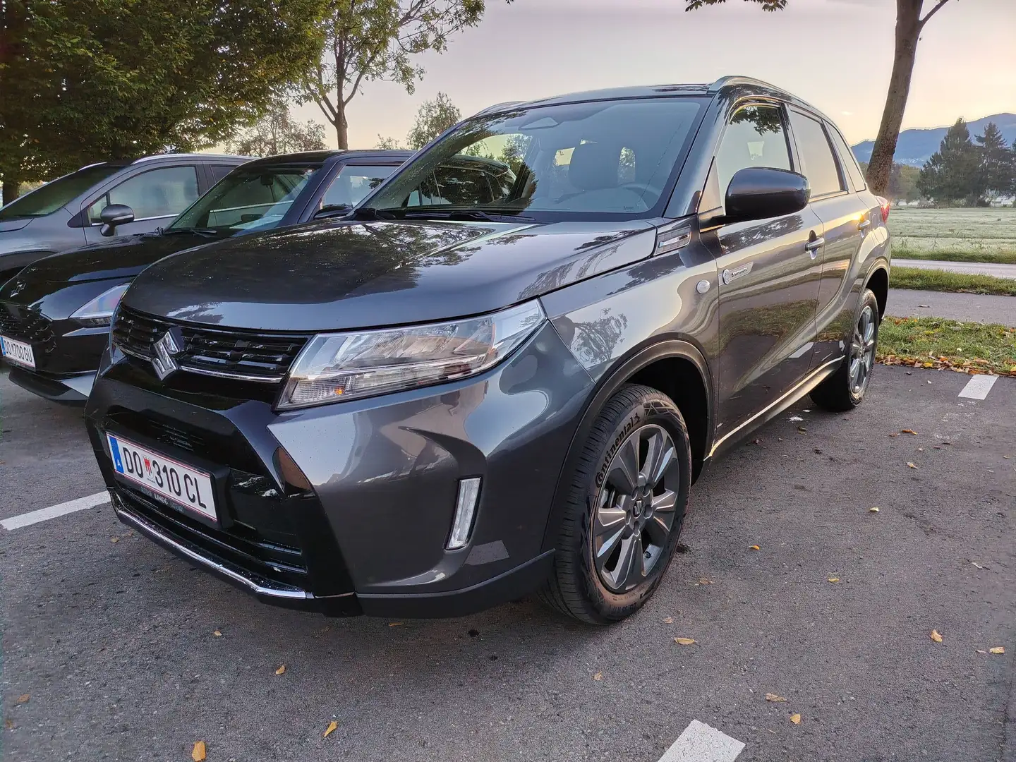 Suzuki Vitara 1,4 Hybrid ALLGRIP shine Grau - 1