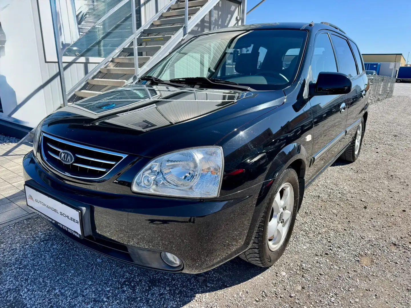 Kia Carens 2.0 CRDi LX Van Schwarz - 1