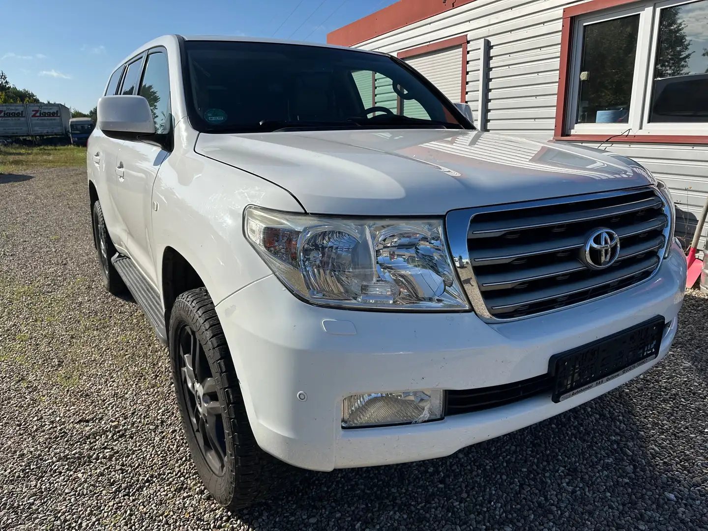 Toyota Land Cruiser Weiß - 2
