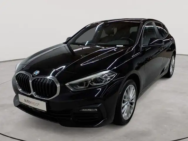 BMW 1 Series view 2