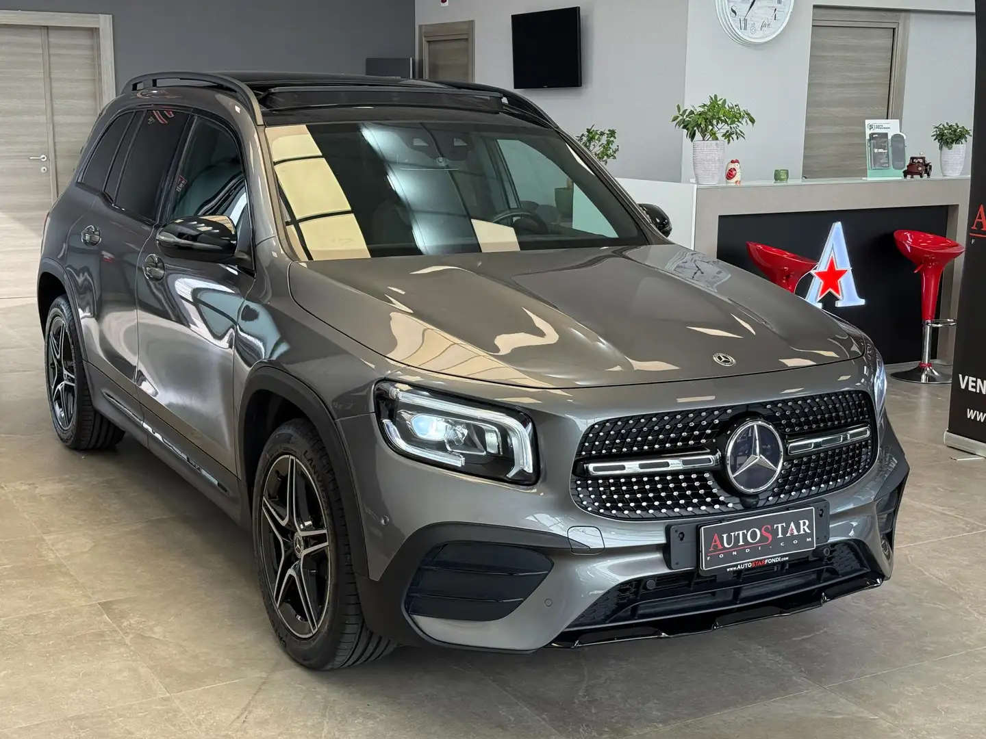 Mercedes-Benz GLB 200 200 d Premium 4matic auto 7p.ti Gris - 2