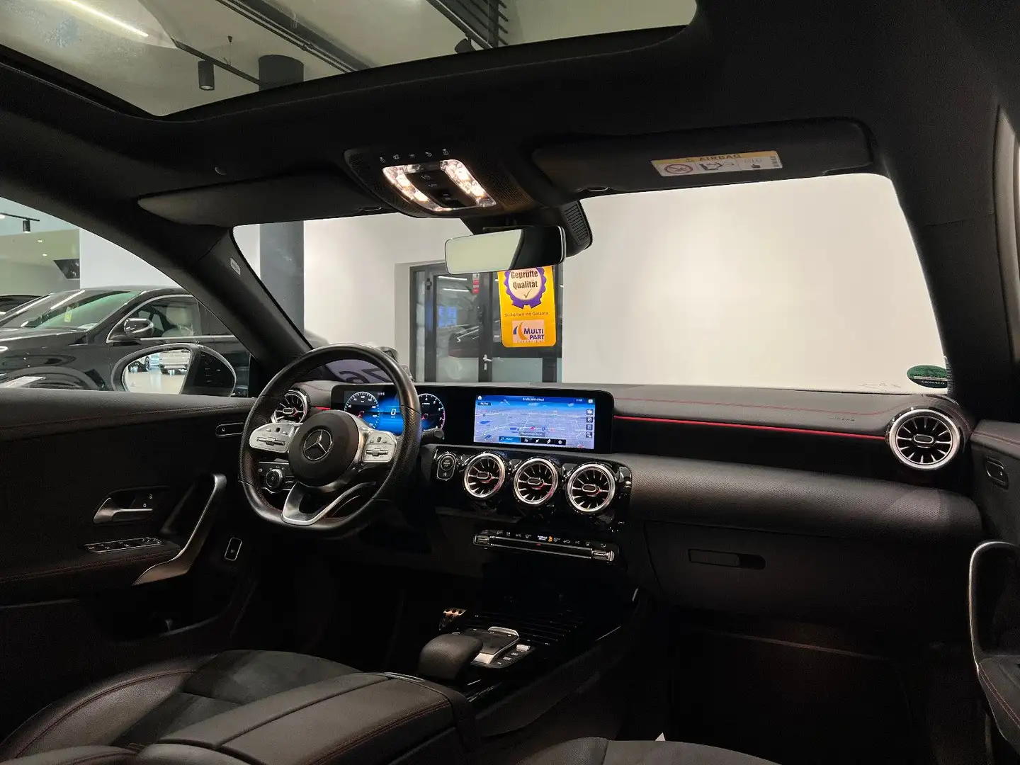 Mercedes-Benz CLA 200 |AMG-PAKET|NIGHT|DISTRONIC|PANORAMA|360°| Weiß - 2