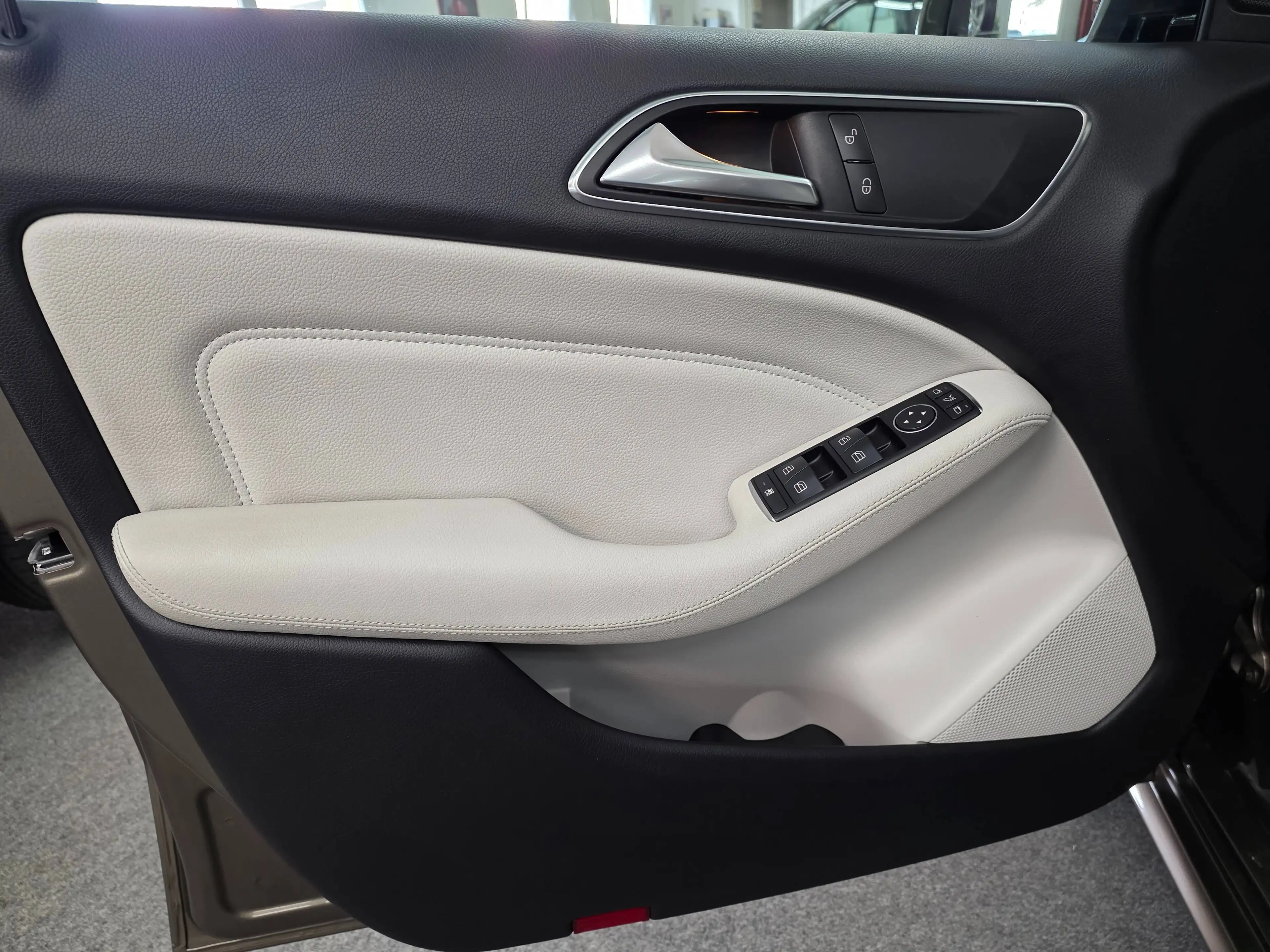Mercedes-Benz B 200 BlueEFF. 7G-DCT,Sportpaket,Anhängevorr.,aktiver Park-Assist,Allwetterr.,Garantie ! — photo 4
