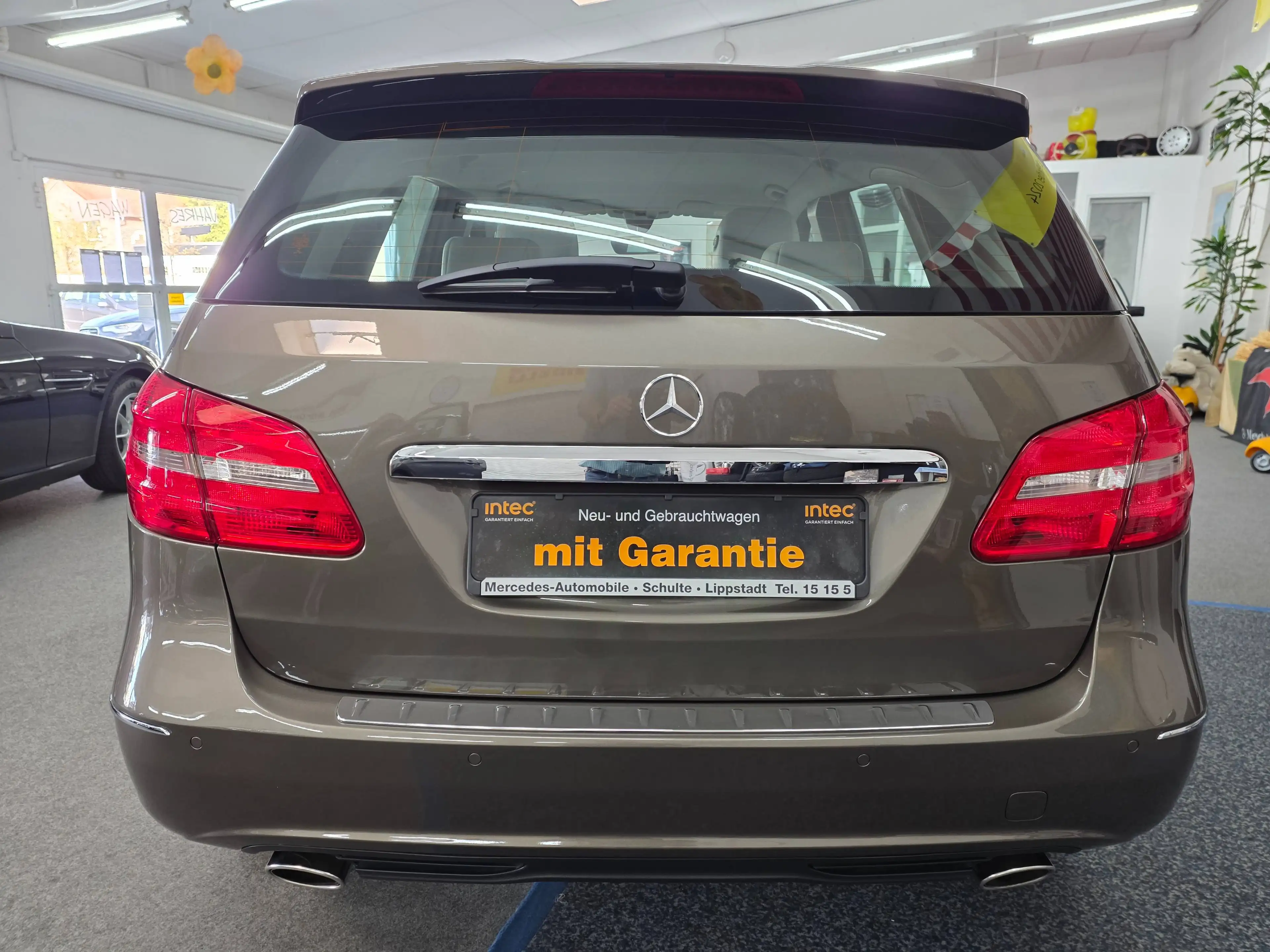 Mercedes-Benz B 200 BlueEFF. 7G-DCT,Sportpaket,Anhängevorr.,aktiver Park-Assist,Allwetterr.,Garantie ! — photo 13