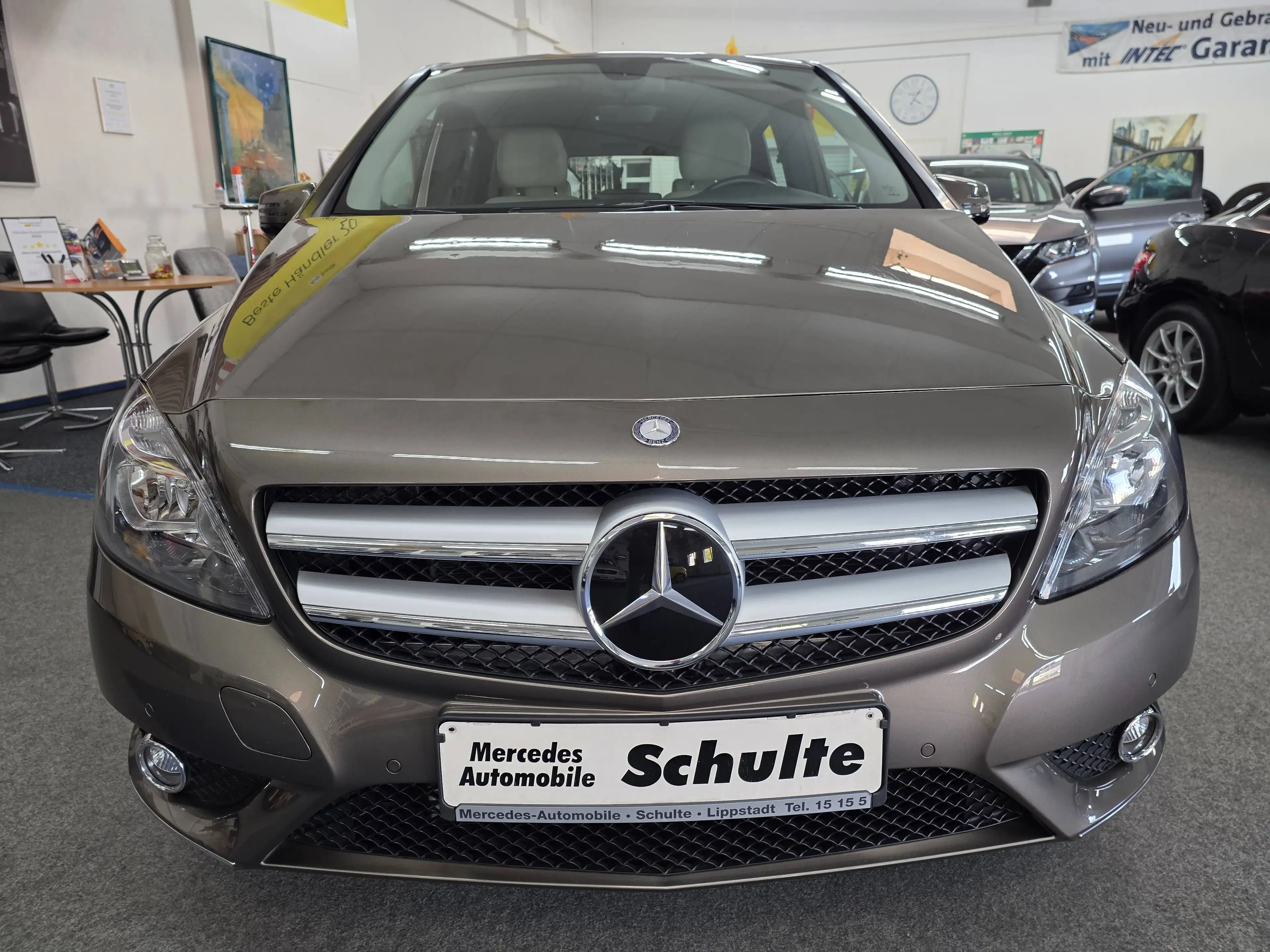 Mercedes-Benz B 200 BlueEFF. 7G-DCT,Sportpaket,Anhängevorr.,aktiver Park-Assist,Allwetterr.,Garantie ! — photo 2