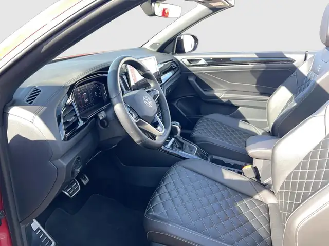 Volkswagen T-Roc view 9