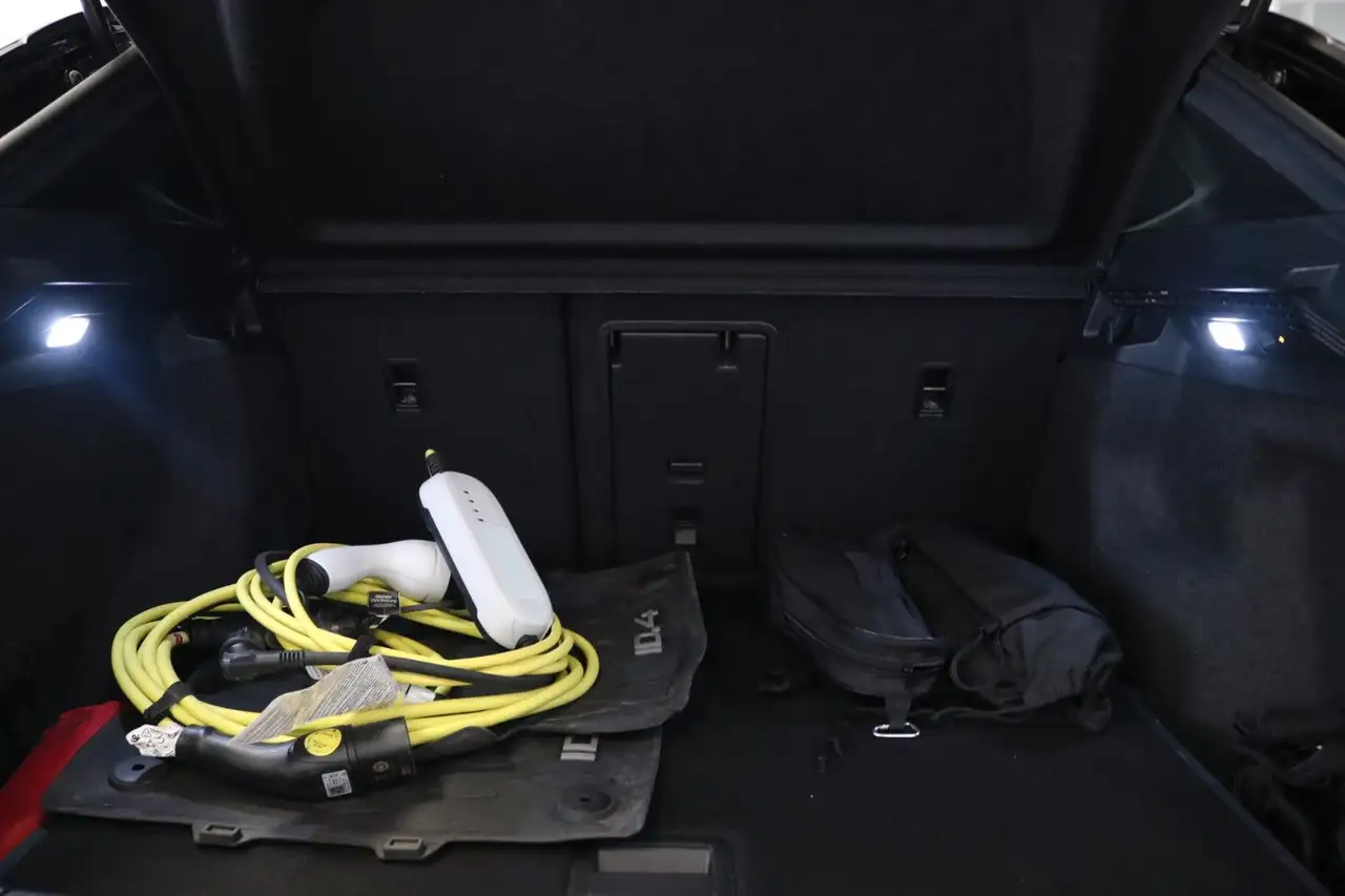 2023 Volkswagen ID.4 Pro Performance 150kW AHK Matrix Kamera 97%, photograph 12