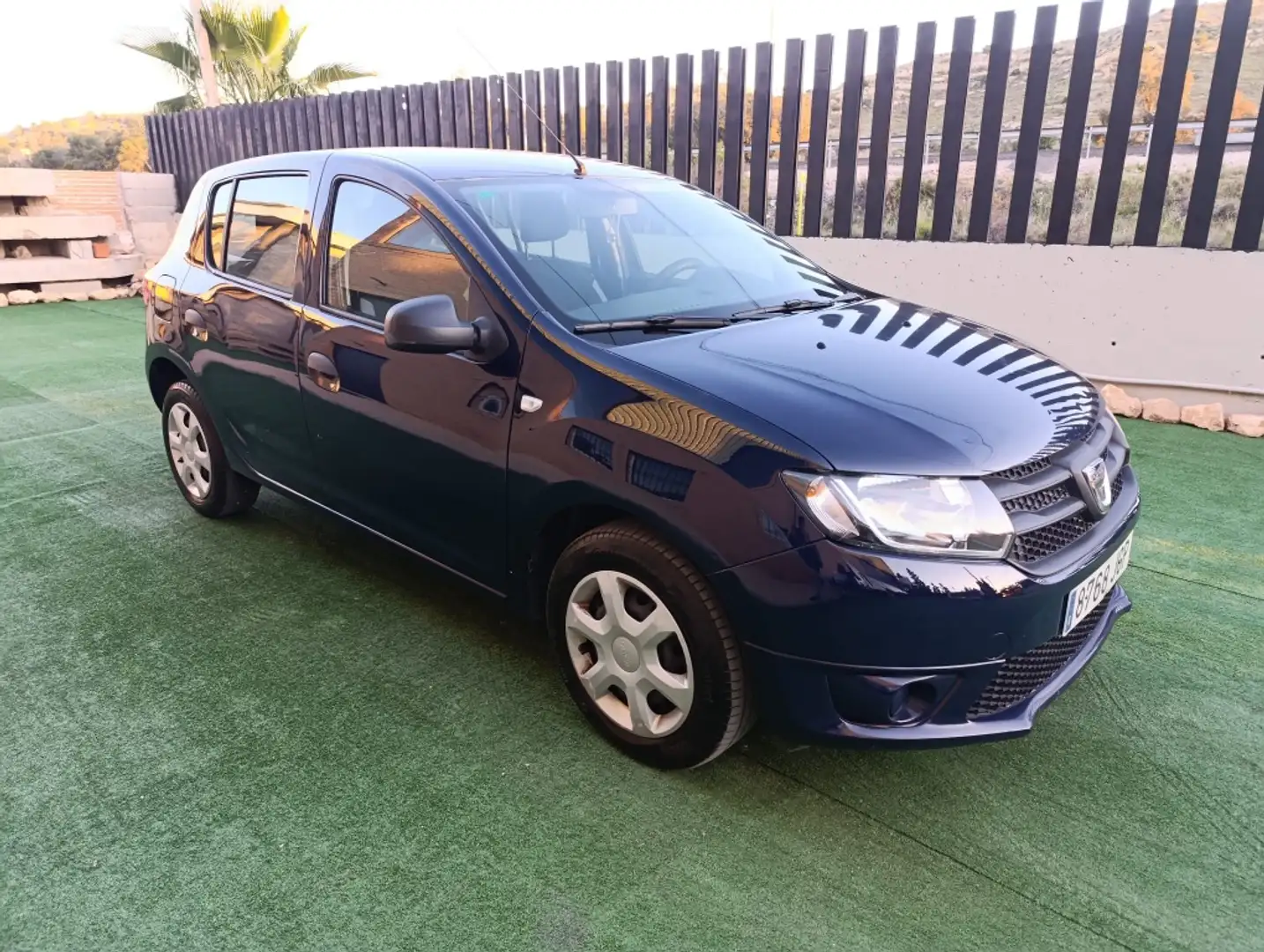 Dacia Sandero Pequeño Manual de 5 Puertas Mavi - 2