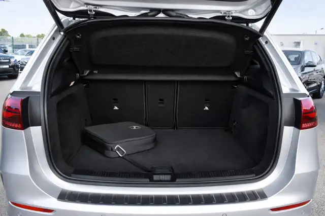 Mercedes-Benz B-Class view 9