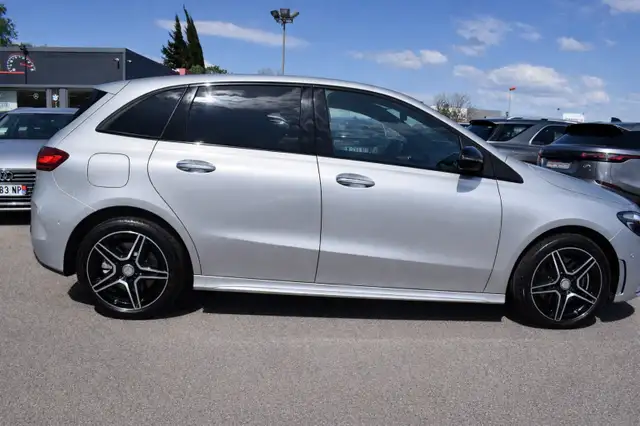 Mercedes-Benz B-Class view 2