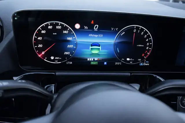 Mercedes-Benz B-Class view 8