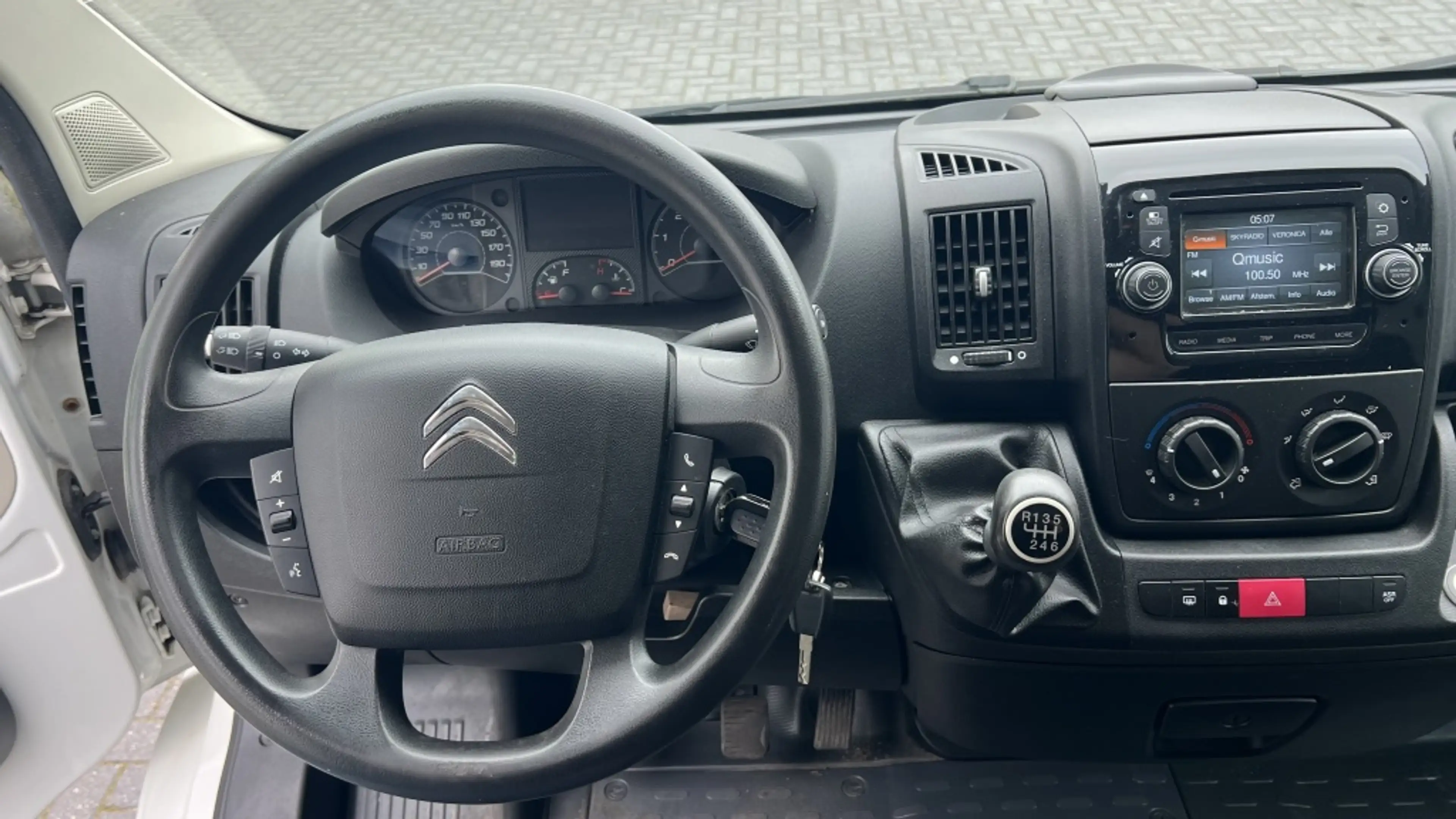 Citroen Jumper 35 2.2 HDI L3H3 — photo 9