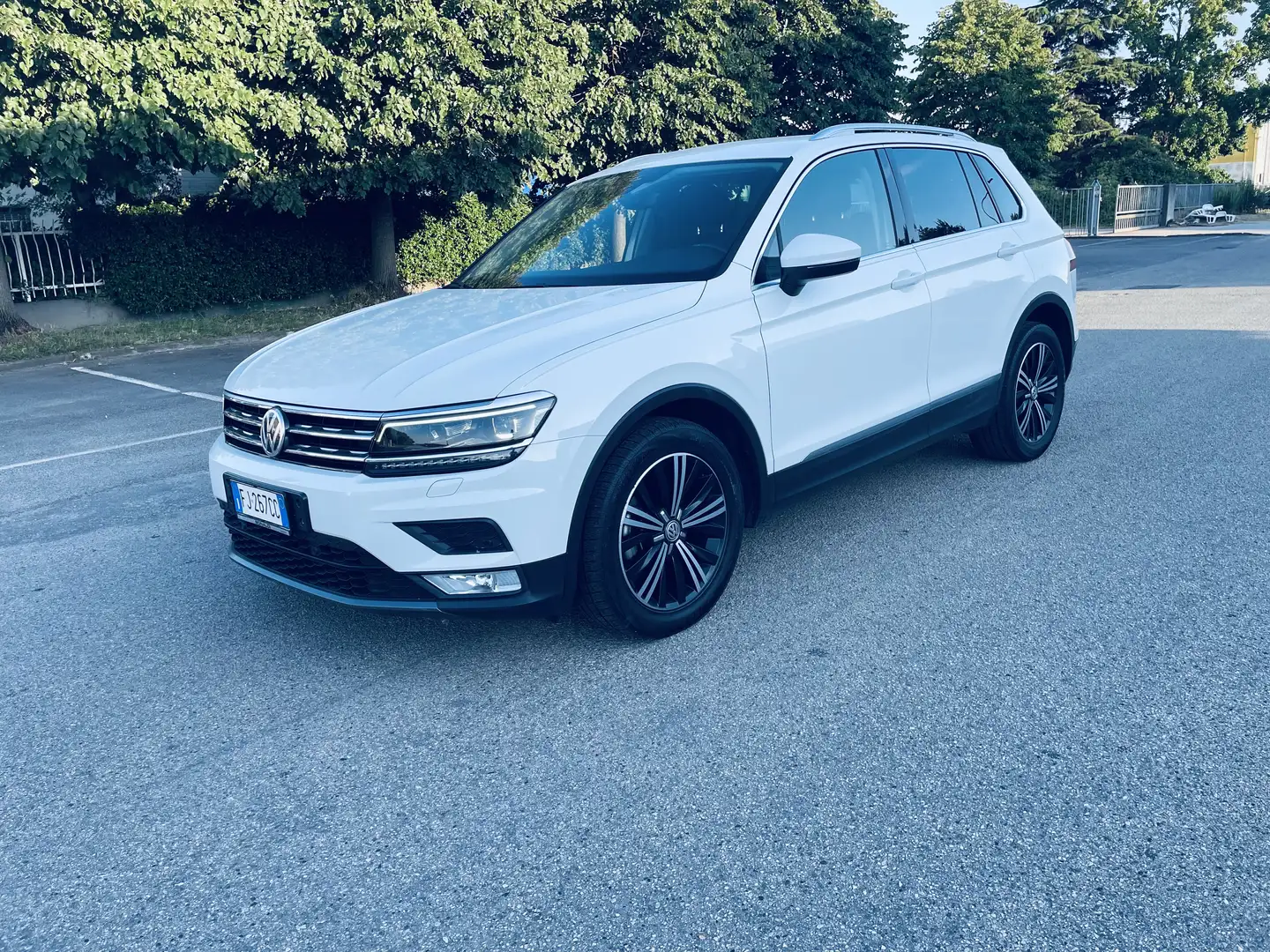 Volkswagen Tiguan 2.0 tdi Executive 150cv dsg.UNICO PROPRIETARIO - 1