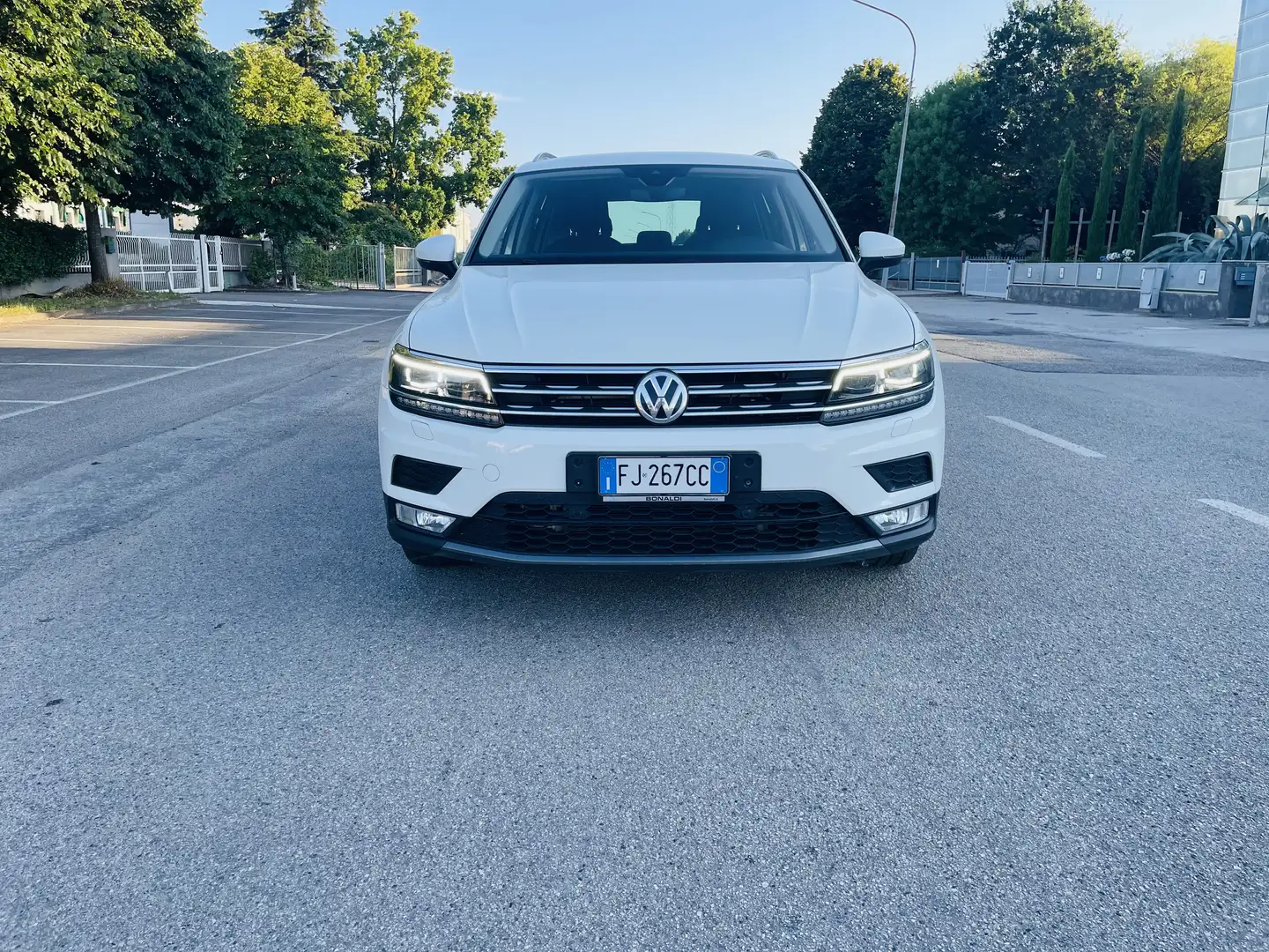 Volkswagen Tiguan 2.0 tdi Executive 150cv dsg.UNICO PROPRIETARIO - 2