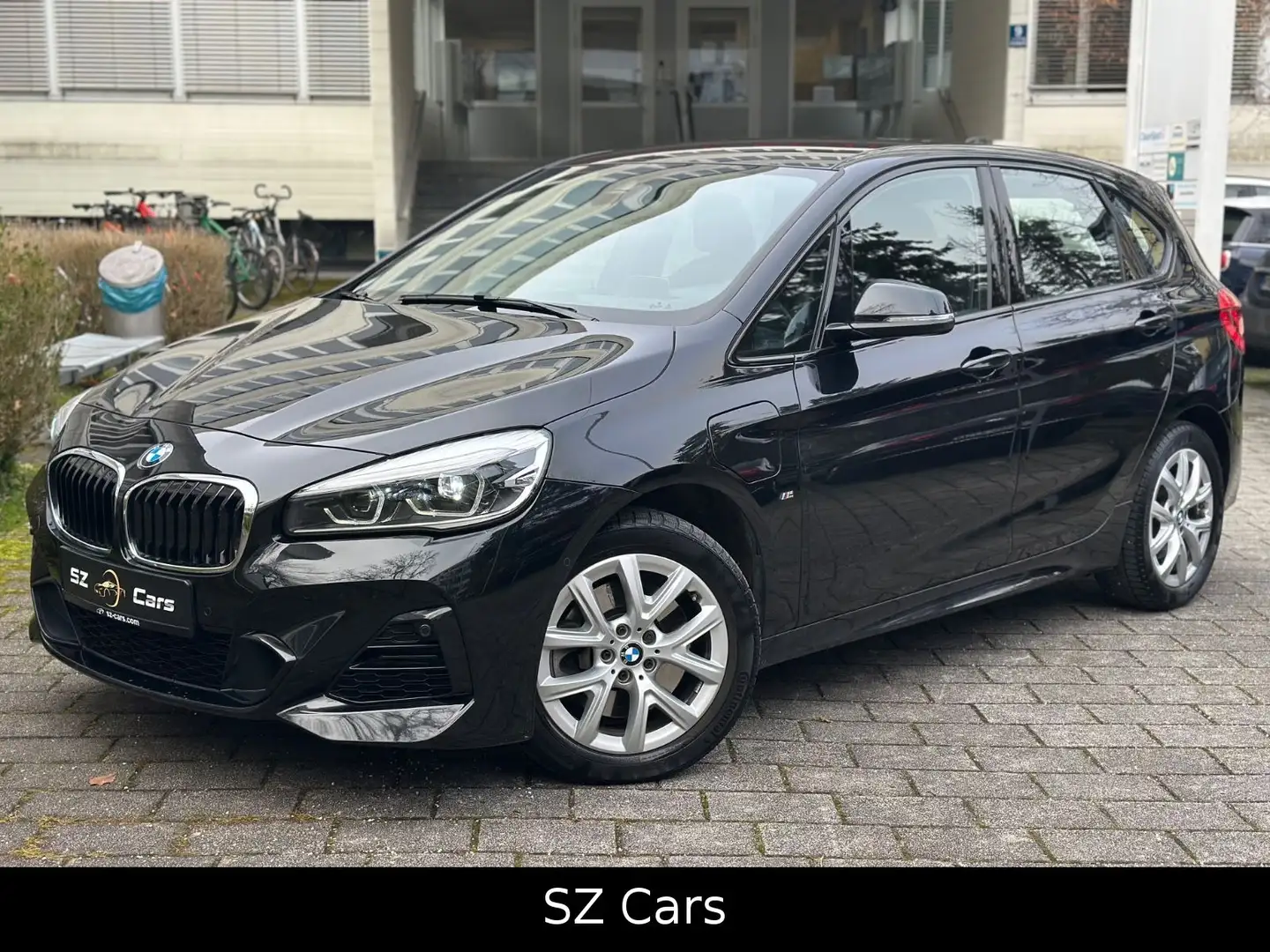 BMW 225 225 xe Active Tourer M Sport*HUD*LEDER*ACC Schwarz - 1