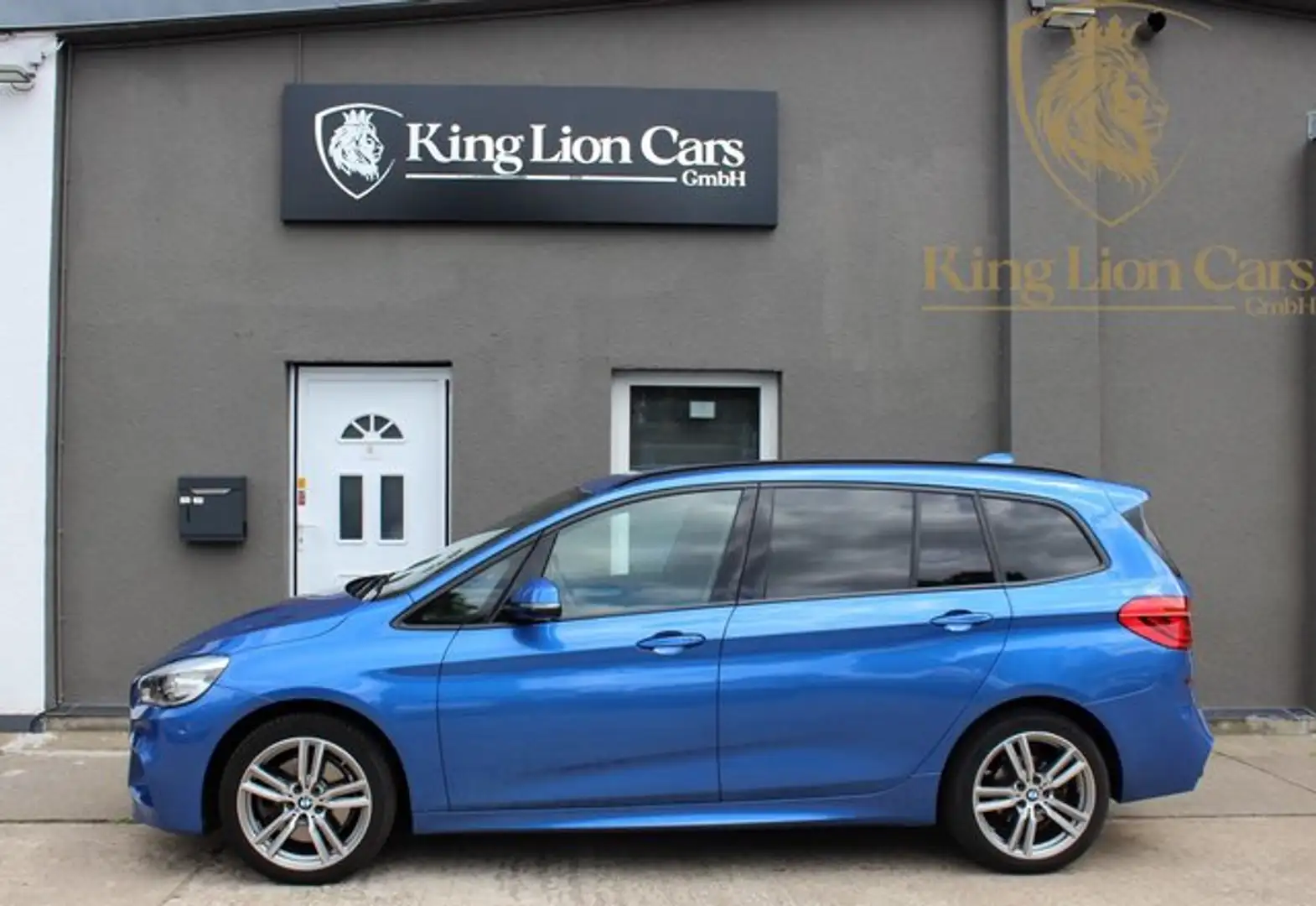 BMW 220 i M Sport 7 SITZER+KAMERA+HEAD-UP+LED+AHK Blau - 2