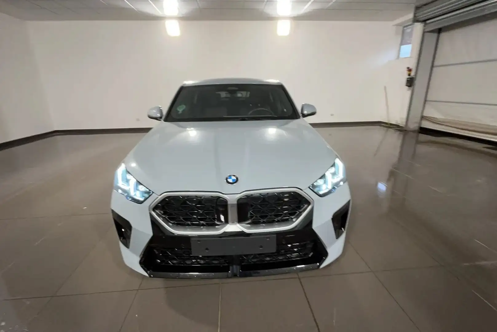 BMW X2 sdrive 18d MSport auto Gris - 2