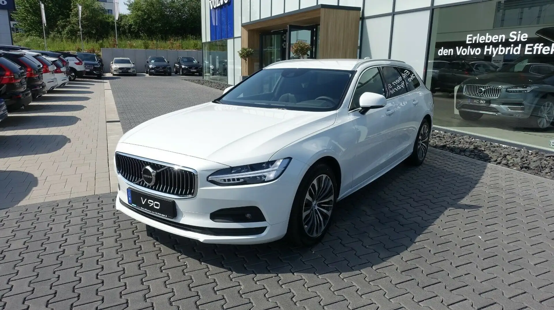 Volvo V90 Momentum Pro B4 Diesel Automatik Weiß - 2