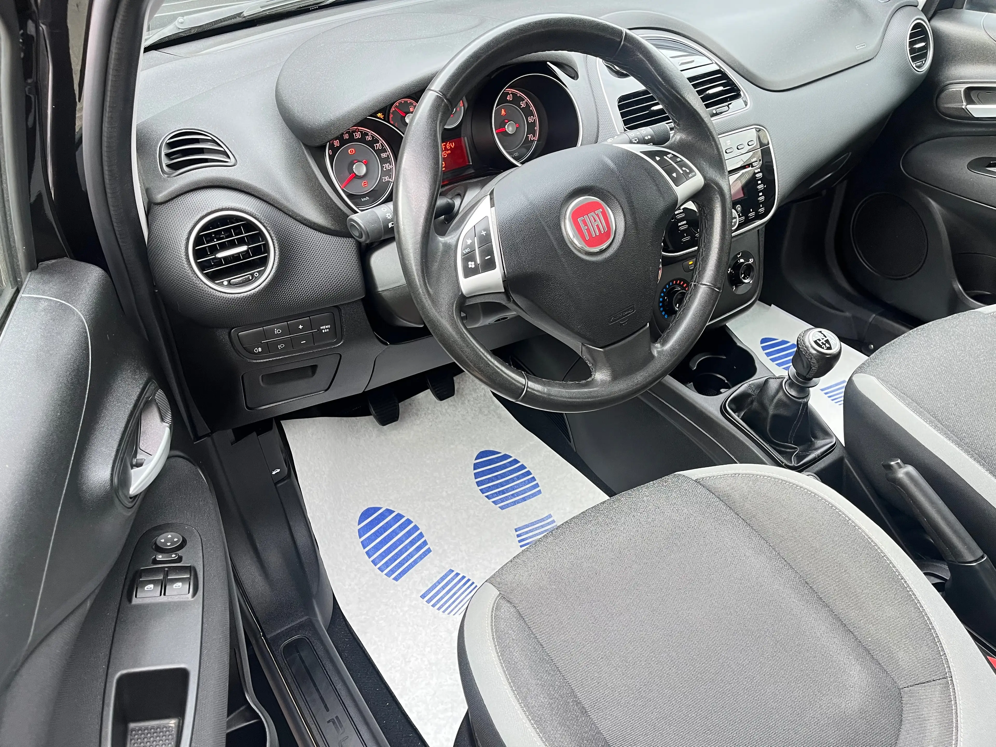 Fiat Punto 1.2i SPORT GARANTIE 12 MOIS — photo 9