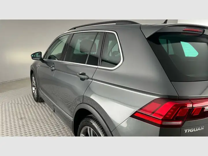 Volkswagen Tiguan 2.0 TDI R Line DSG 2021, foto 25