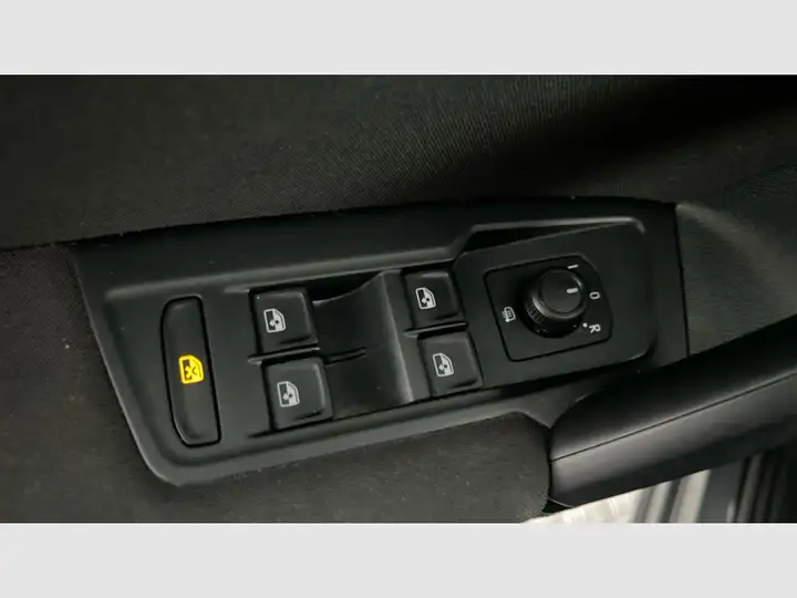 Volkswagen Tiguan 2.0 TDI R Line DSG 2021, foto 32