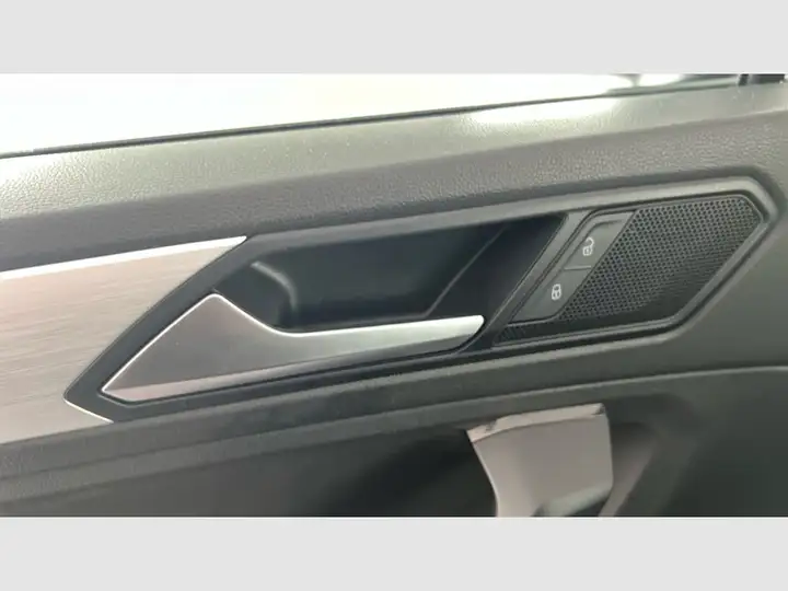 Volkswagen Tiguan 2.0 TDI R Line DSG 2021, foto 33