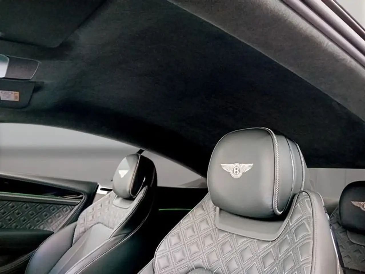 Bentley Continental GT 2023 — фото 10
