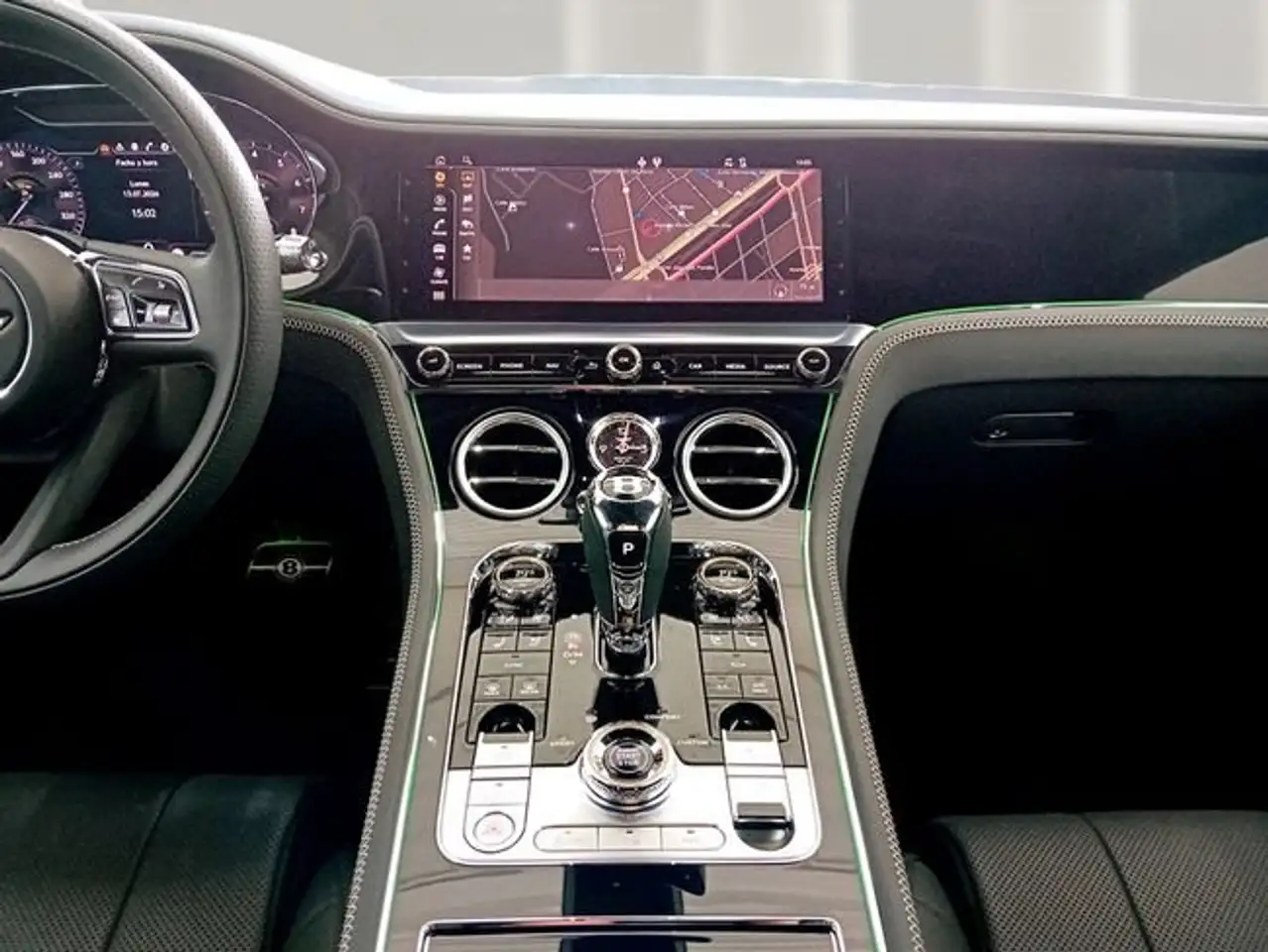 Bentley Continental GT 2023 — фото 13