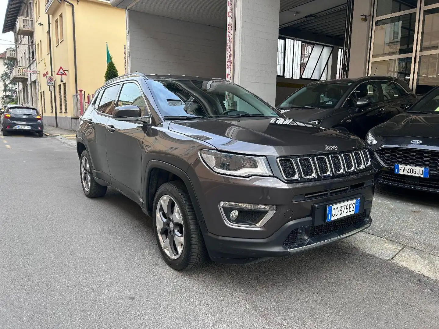 Jeep Compass 2.0 Mjt II aut. 4WD Limited Grigio - 1