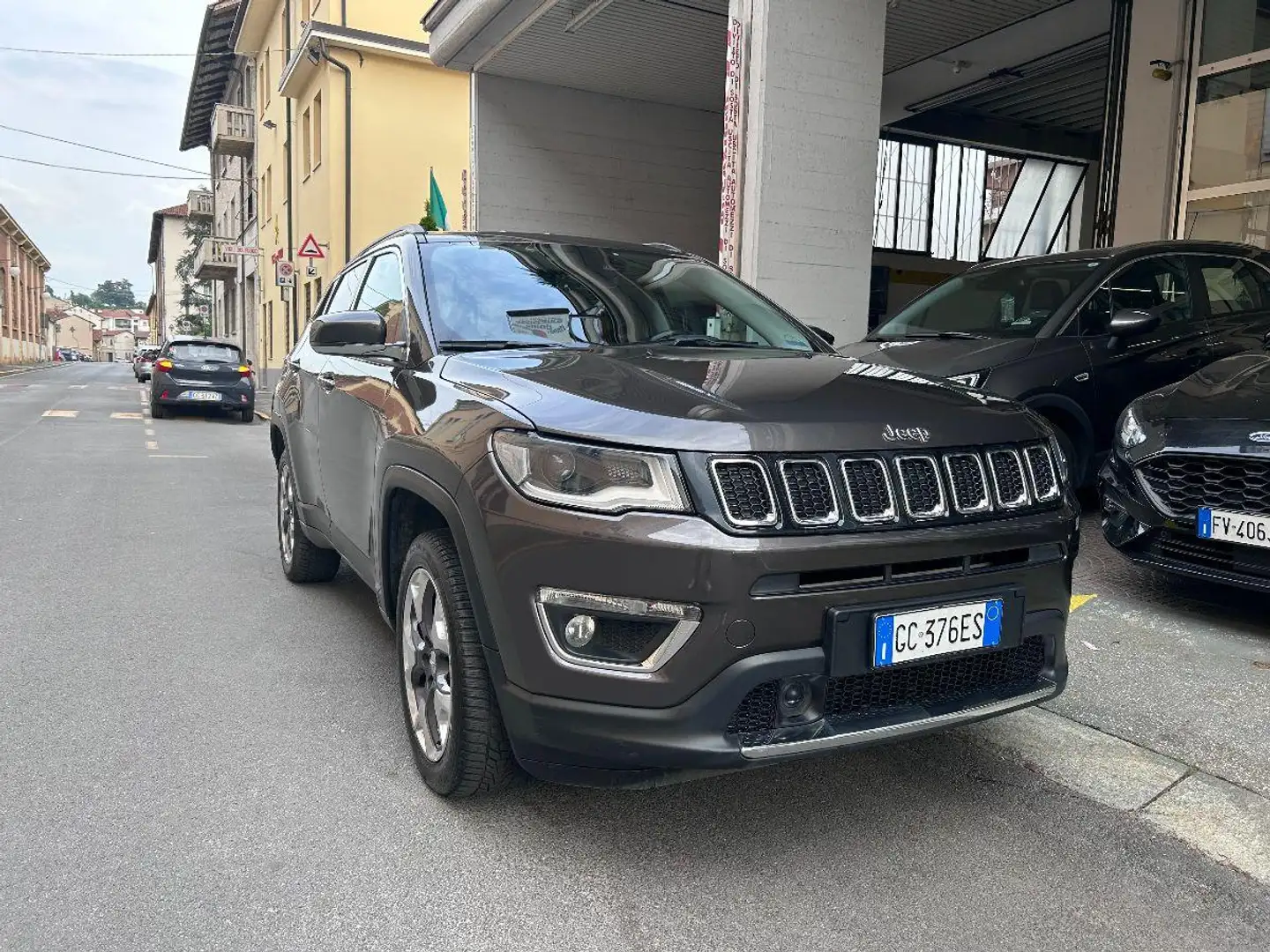Jeep Compass 2.0 Mjt II aut. 4WD Limited Grigio - 2