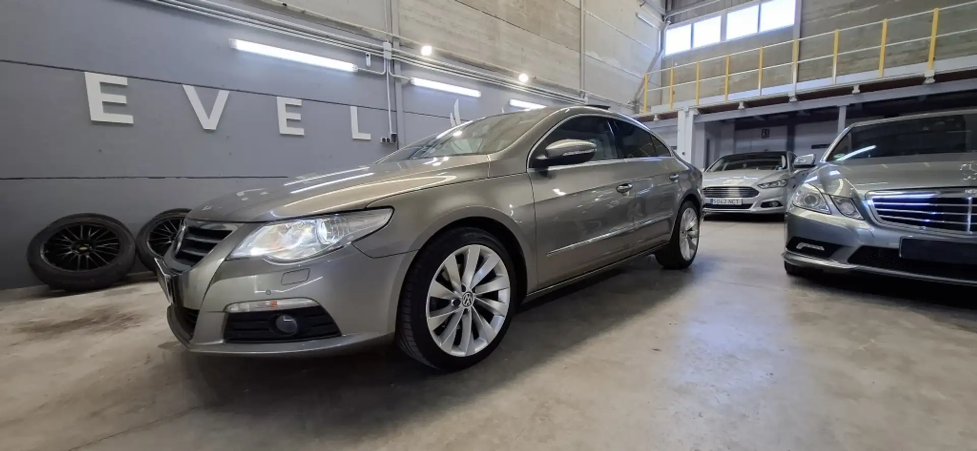 Volkswagen Passat CC 2.0TDI R Line DSG Beige - 2