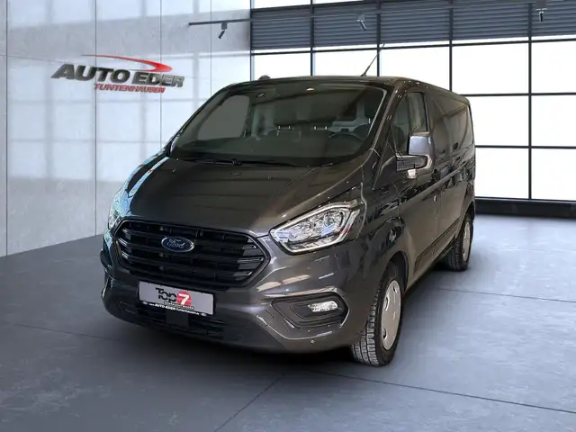 Ford Transit Custom view 2