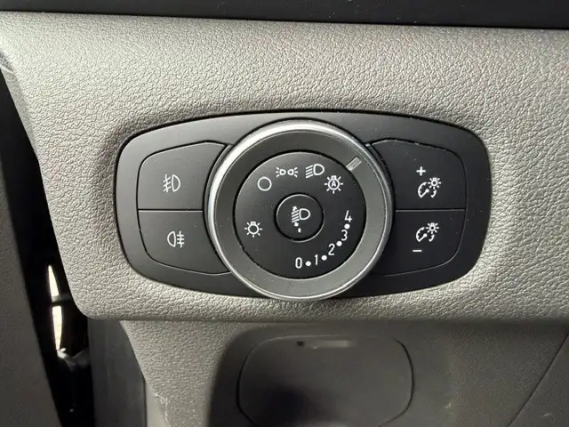 Ford Transit Custom view 14