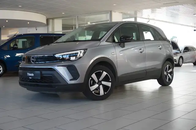 Opel Crossland view 3