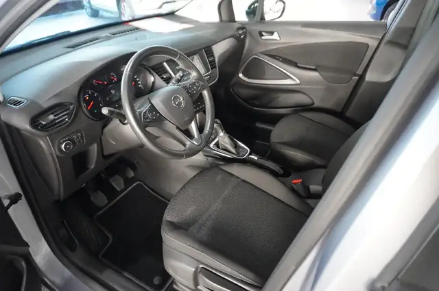Opel Crossland view 12