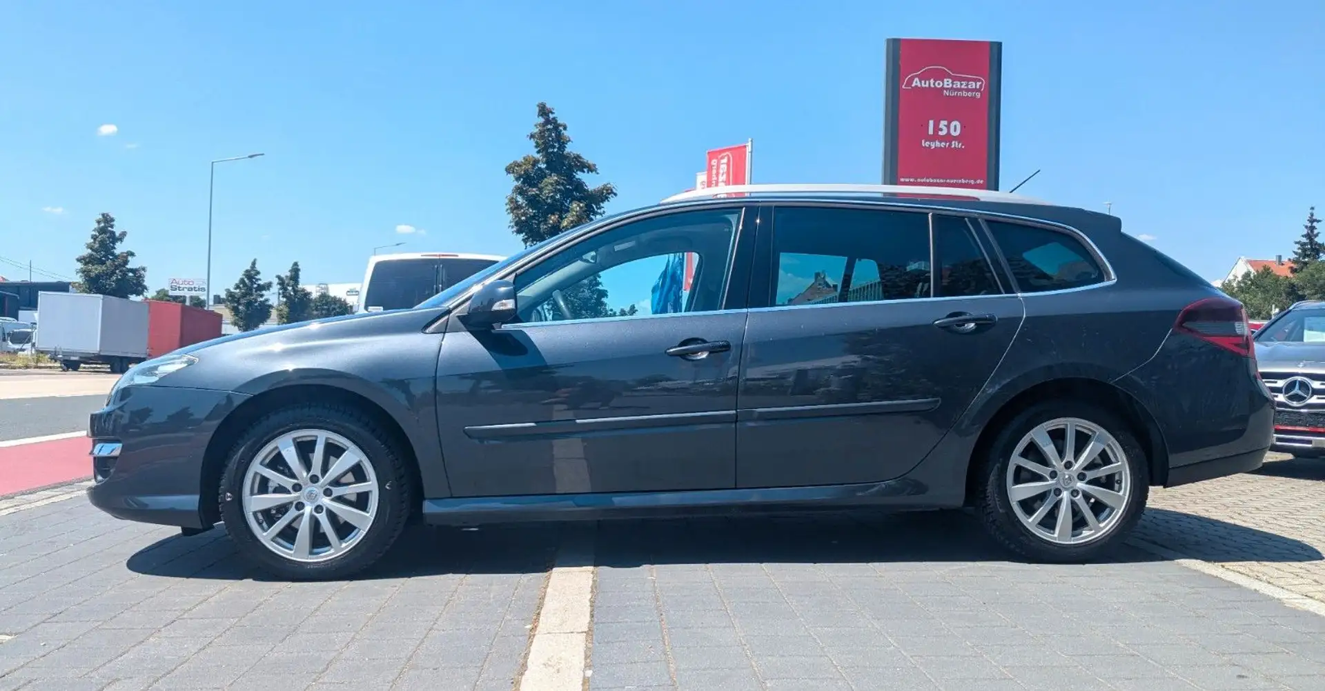 Renault Laguna III Grandtour Dyn. / Navi / T.Leder Grau - 2