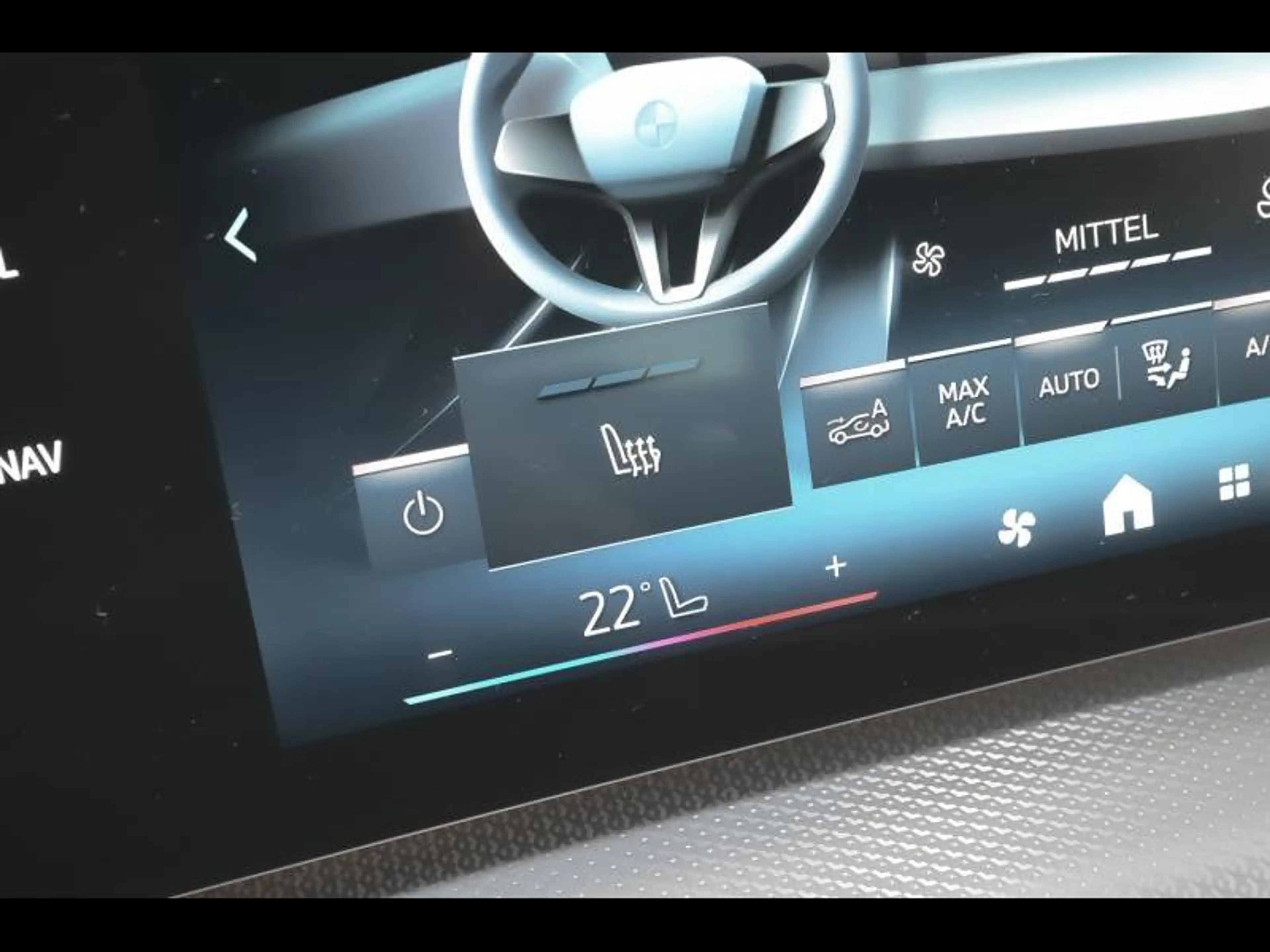 BMW iX2 xDrive30 - M Pack PRO — photo 13