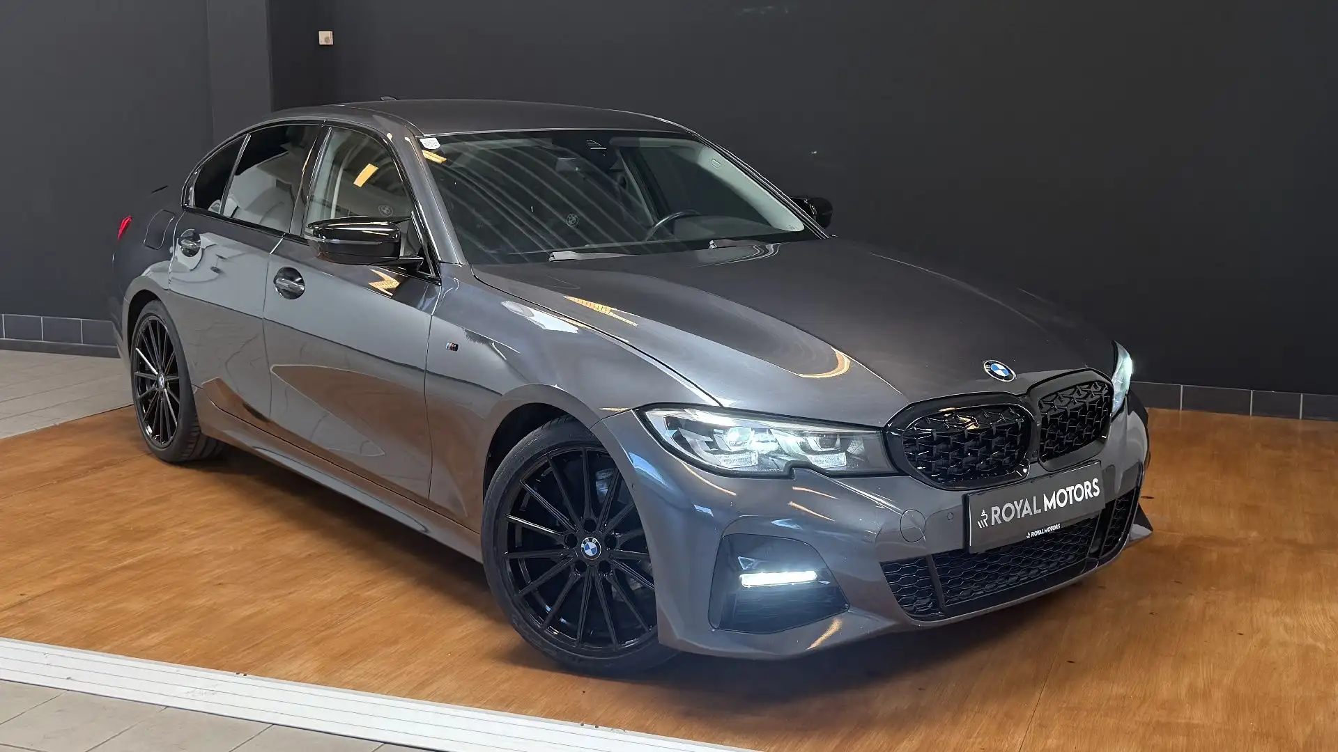 BMW 318 d - M Grau - 1