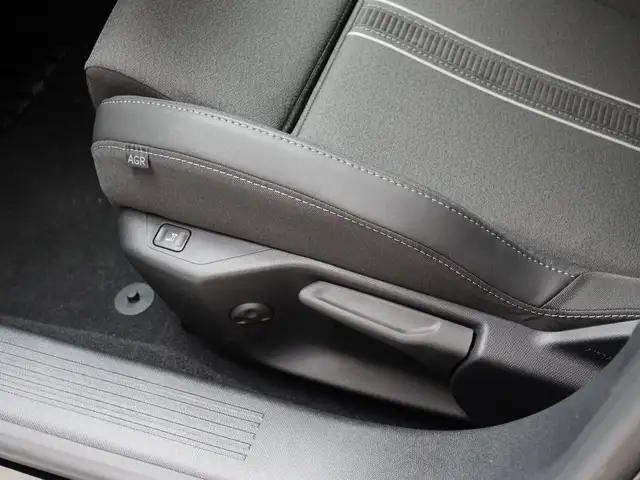 Opel Astra view 12